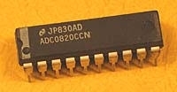 ADC0820CCV Convertitore analogico/digitale 8bit 1CH parallelo PLCC - 20