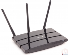 N900 WIRELESS DUAL BAND GIGABIT ROUTER FINO A 2.4 GHZ 450MBPS E 5GHZ 450MBPS
